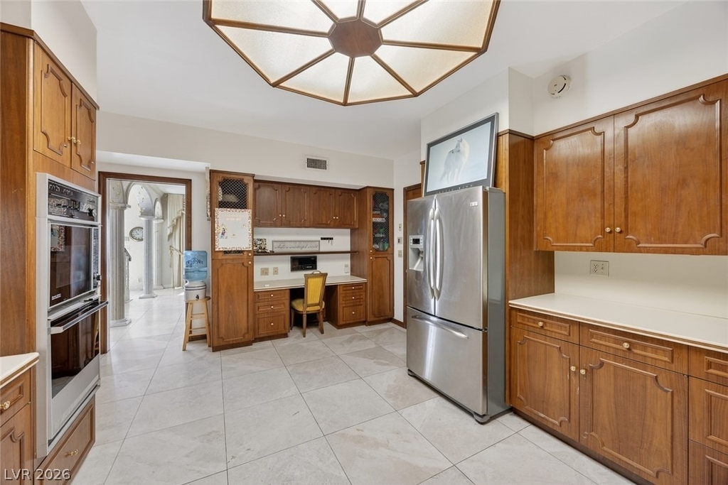 2834 Queens Courtyard - Photo 23