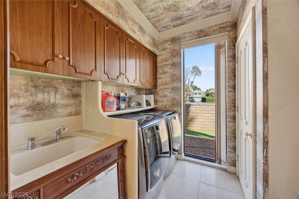 2834 Queens Courtyard - Photo 28