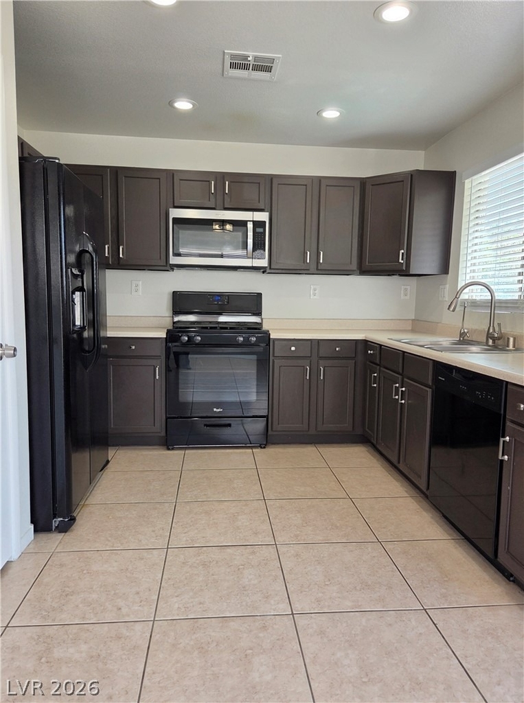 4931 Lunetto Avenue - Photo 13