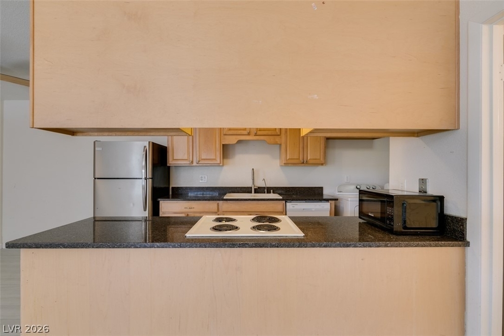 1486 Elizabeth Avenue - Photo 15