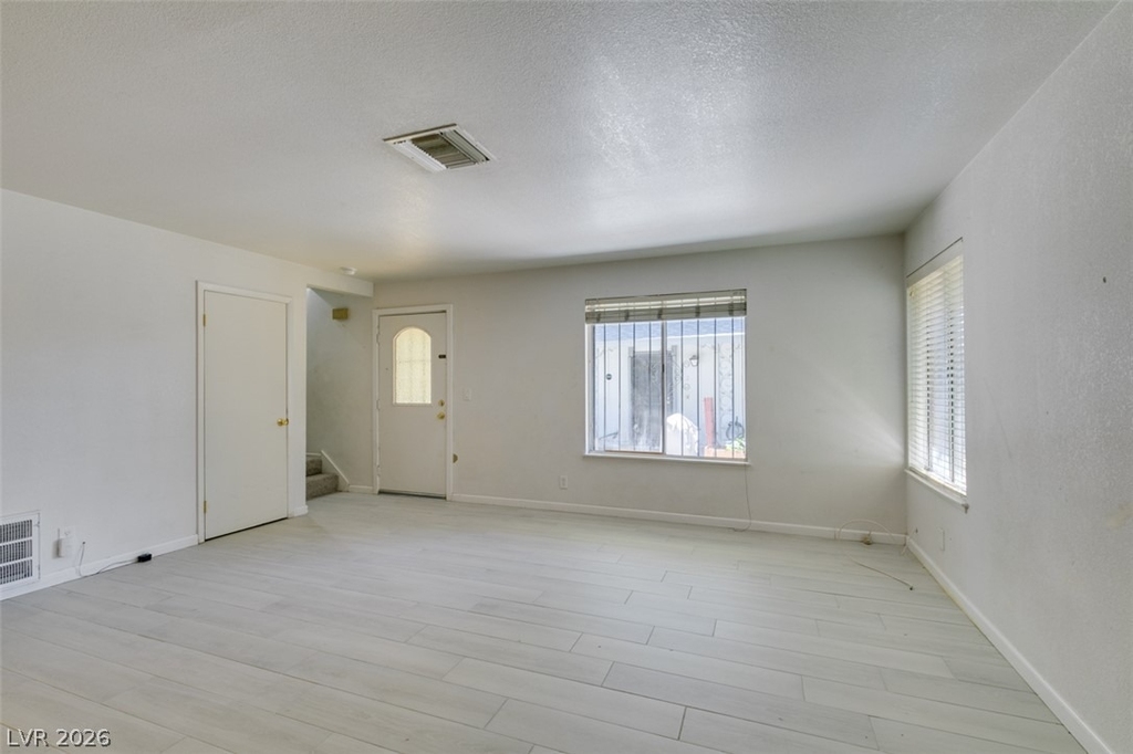 1486 Elizabeth Avenue - Photo 8