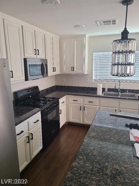 4739 Golden Shimmer Avenue - Photo 1