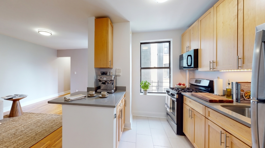2 West 111th Street - Photo 4