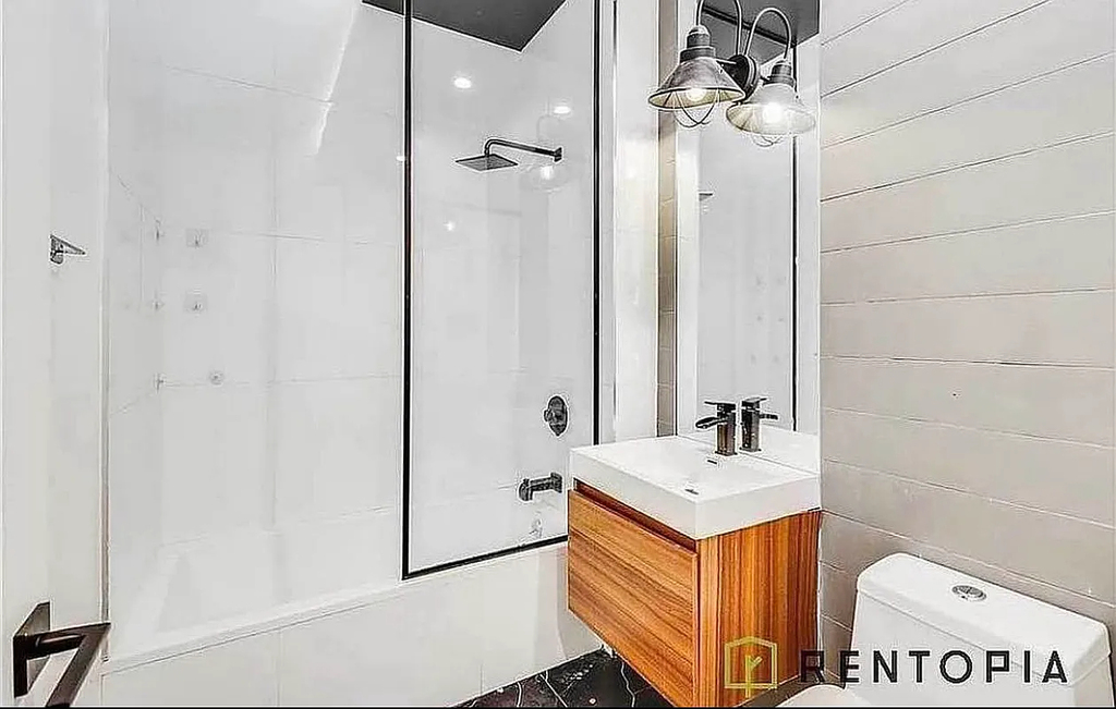 894 Bushwick Avenue 5A - Photo 4