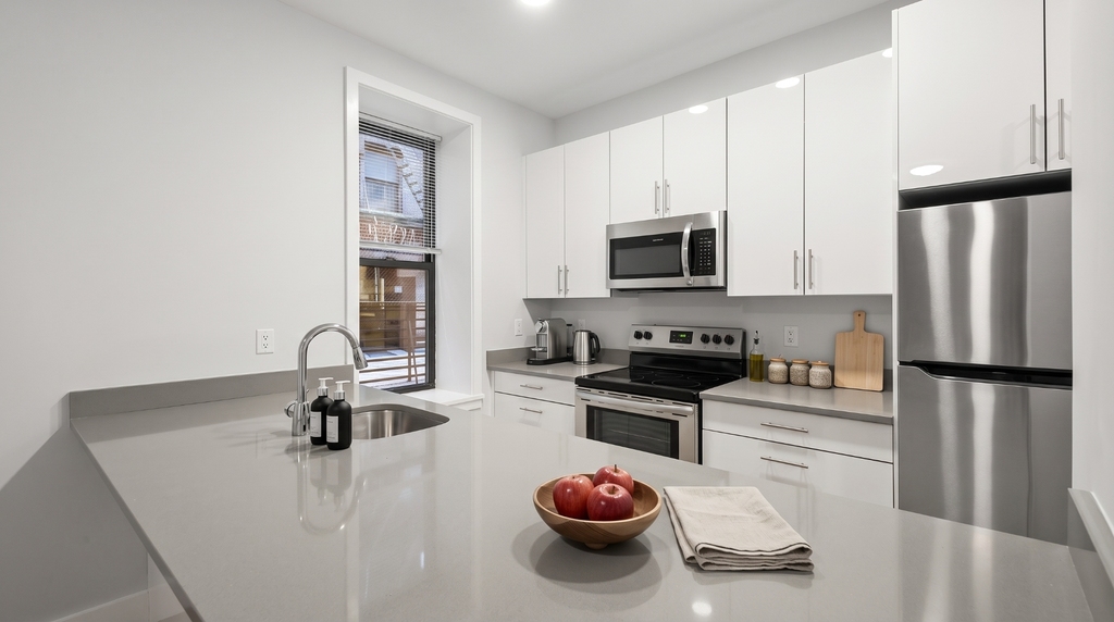 628 West 151st Street - Photo 4