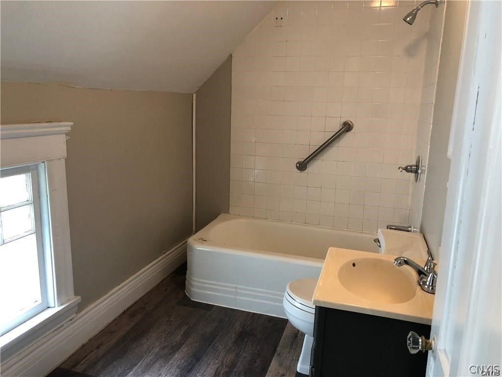 139 Strong Avenue - Photo 12