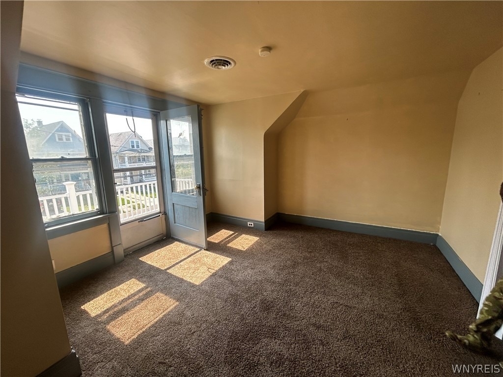 142 Roesch Avenue - Photo 3