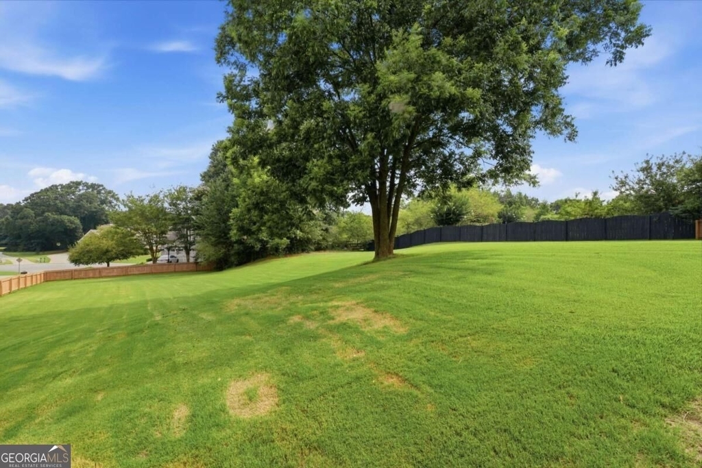 8205 Applewood Court - Photo 39