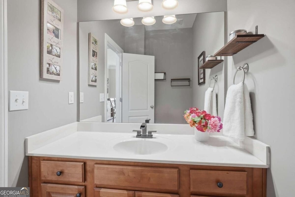 8205 Applewood Court - Photo 32