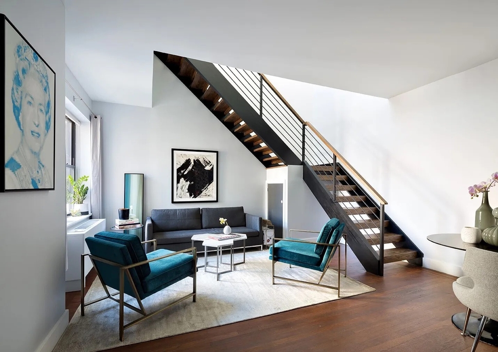 245 West 25th Street - Photo 15