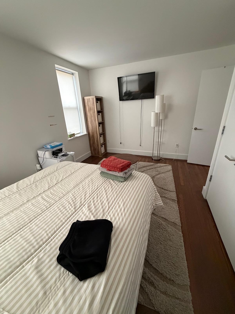 245 West 25th Street - Photo 8