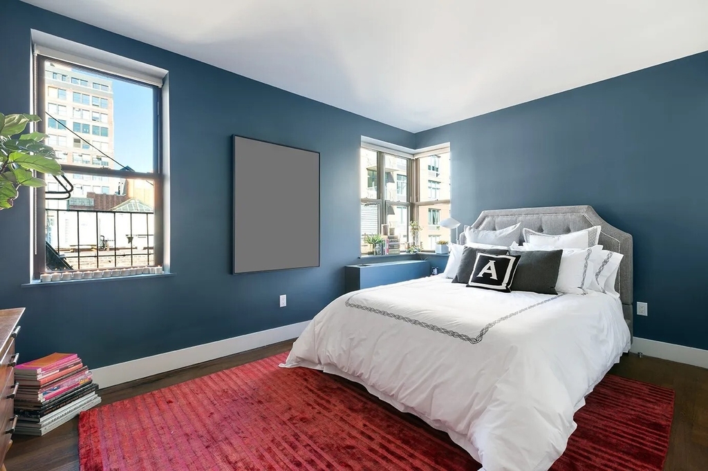 245 West 25th Street - Photo 0
