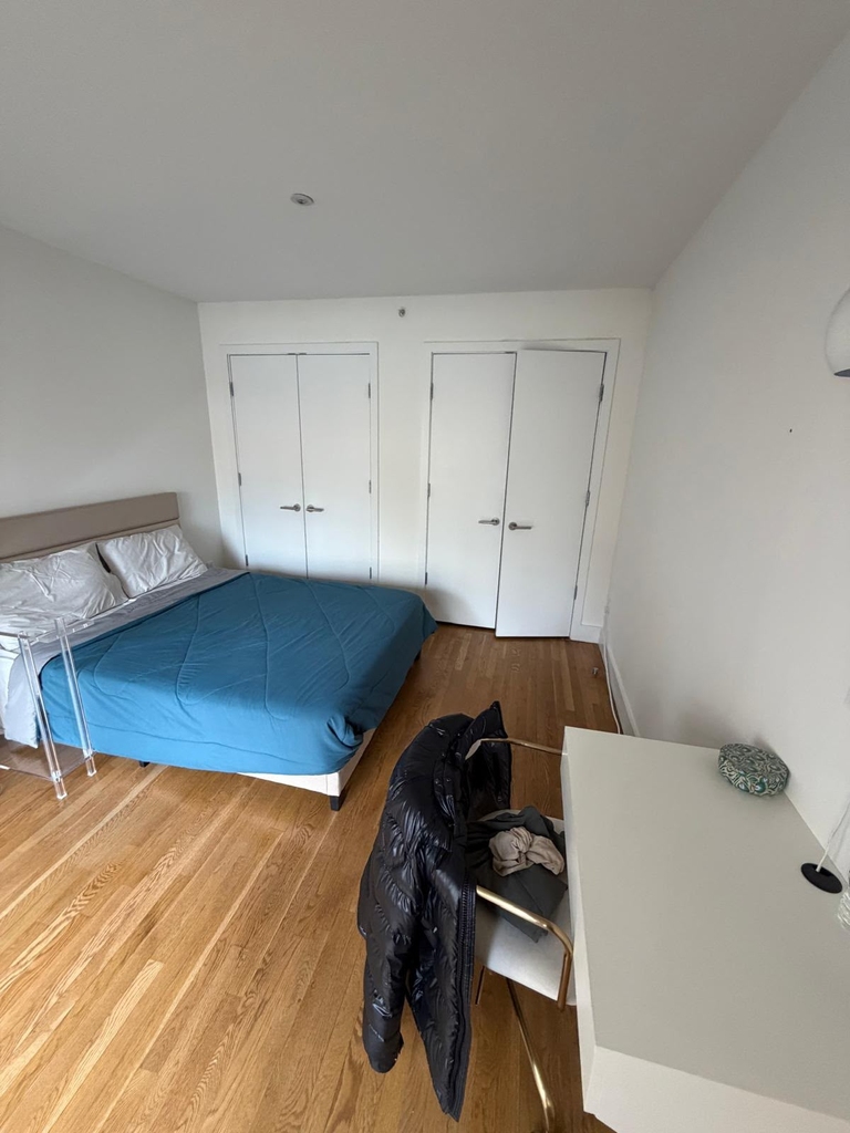 245 West 25th Street - Photo 7
