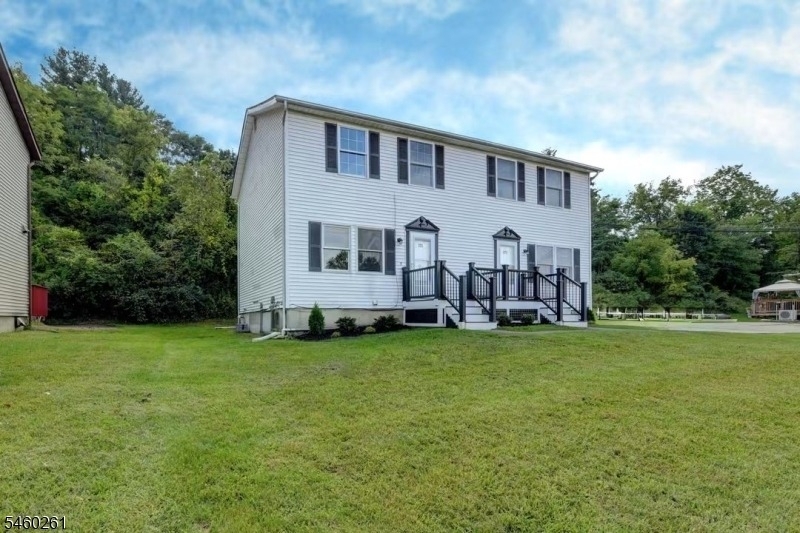275 Main St - Photo 15