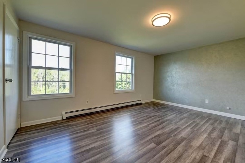 275 Main St - Photo 4