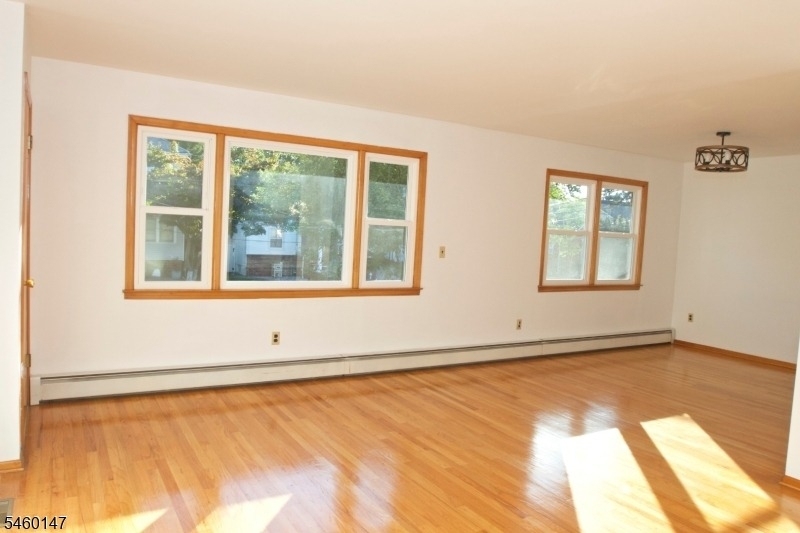 426 Laurita St - Photo 2