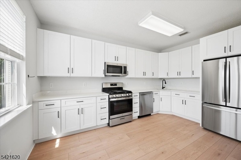 82 Hancock Dr - Photo 19