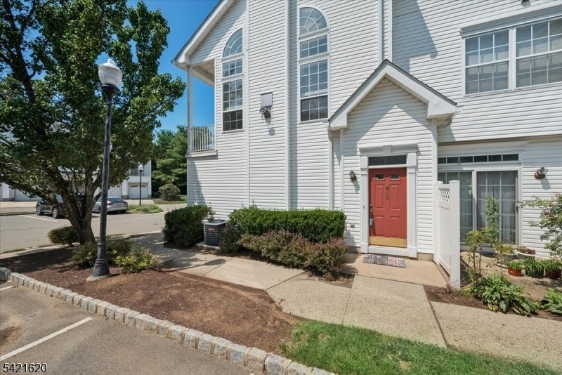 82 Hancock Dr - Photo 3