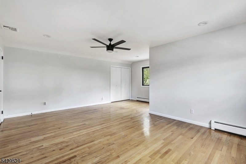 136 Carlough Rd - Photo 17