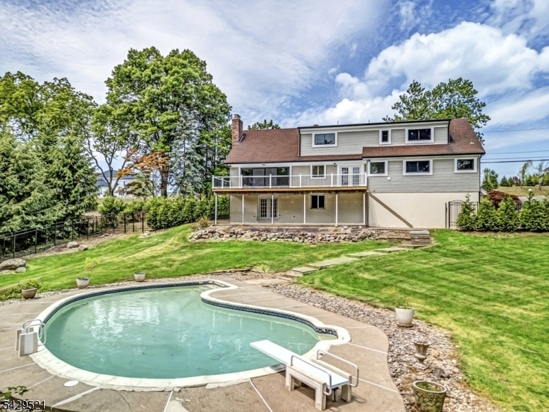 136 Carlough Rd - Photo 29