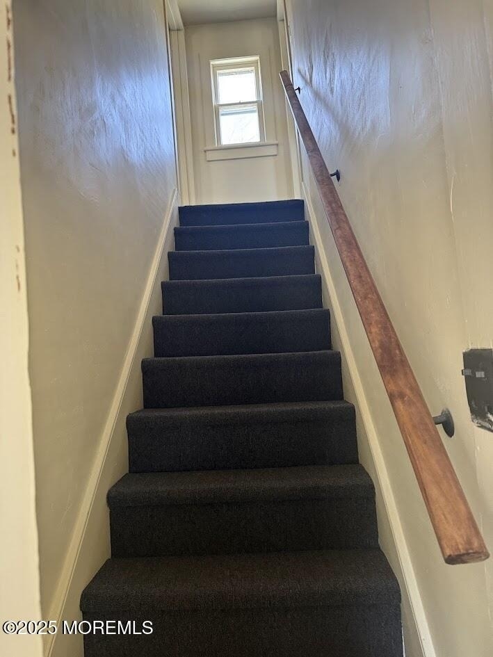 624 Main Street - Photo 2