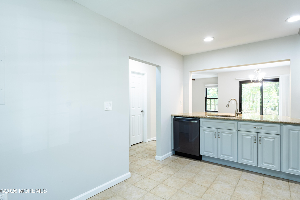1103 Arlington Drive - Photo 10