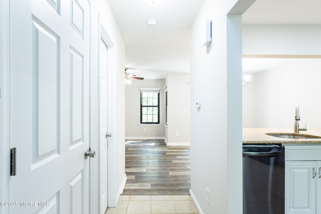 1103 Arlington Drive - Photo 4