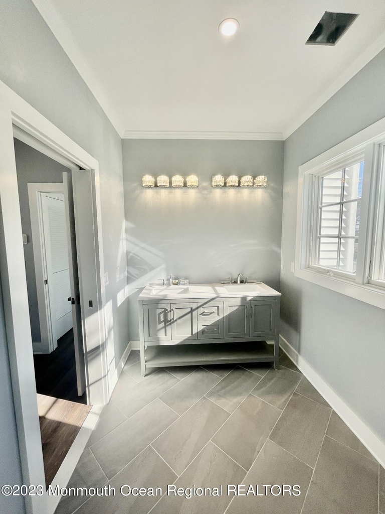150 Navesink Avenue - Photo 10