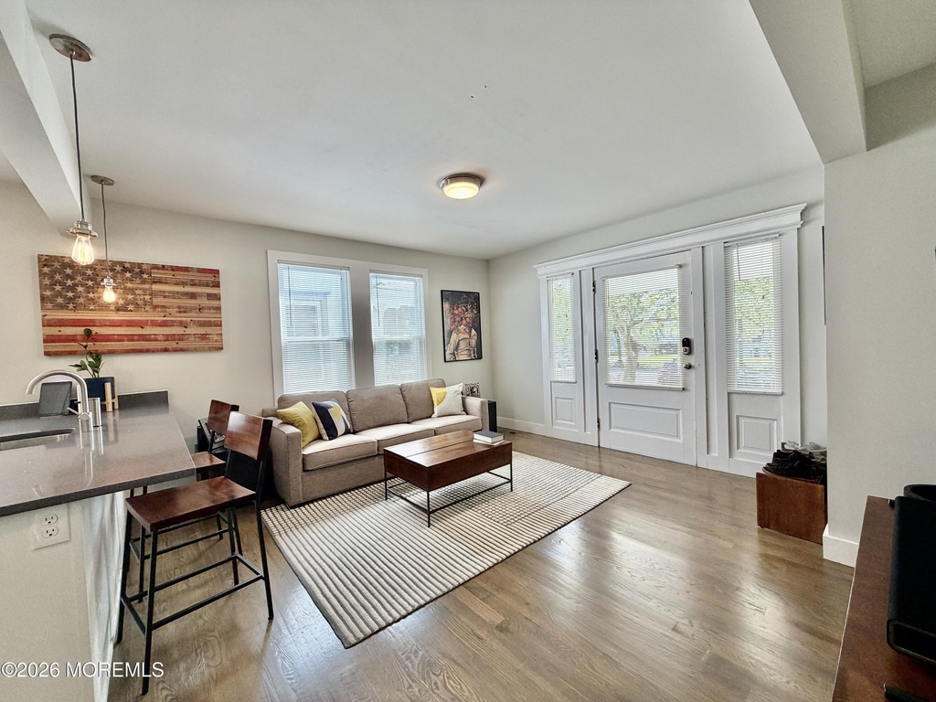 515 Sixth Avenue - Photo 2