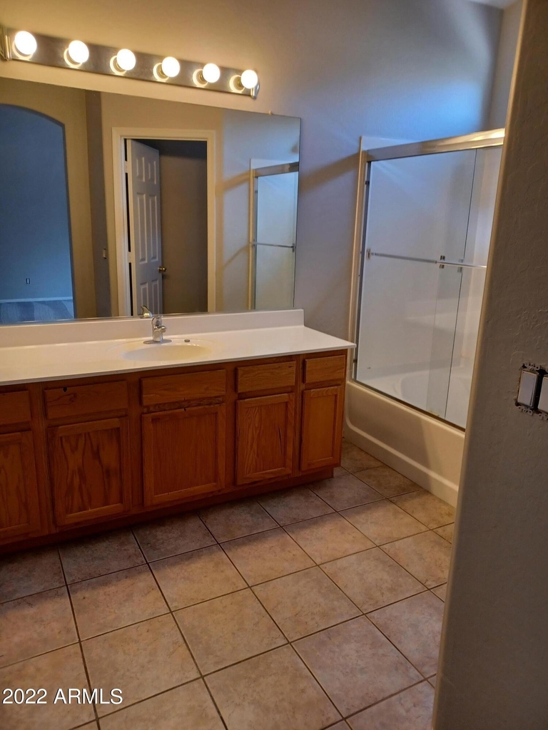 16953 W Bristol Lane - Photo 5