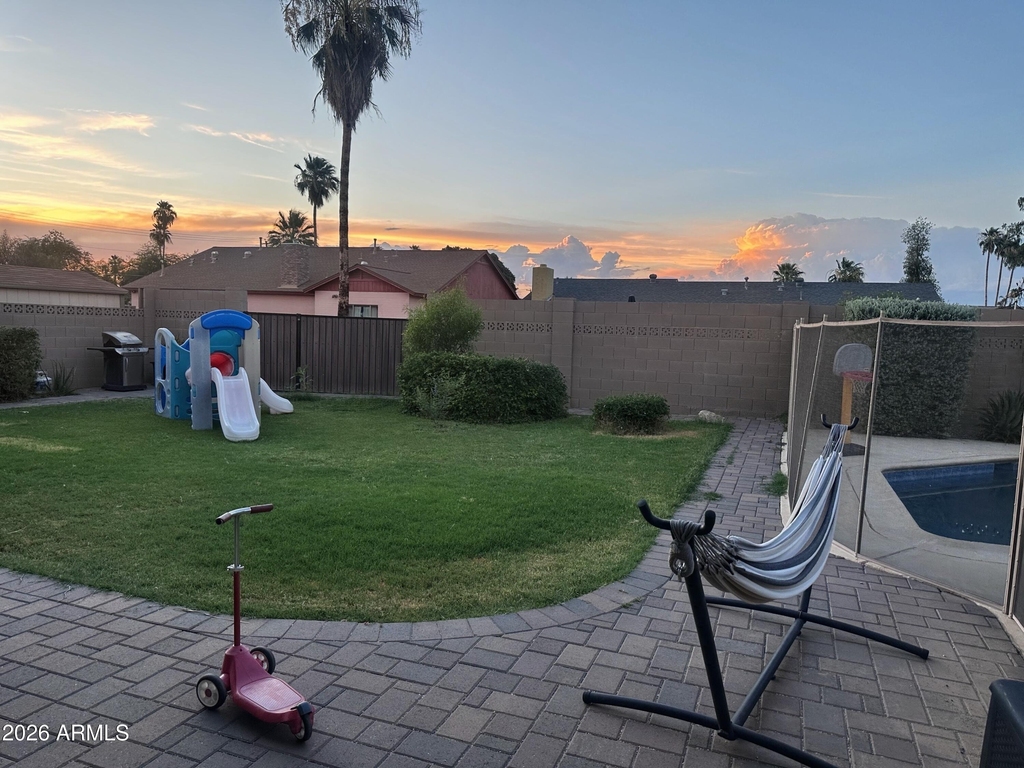 308 E Ellis Drive - Photo 21