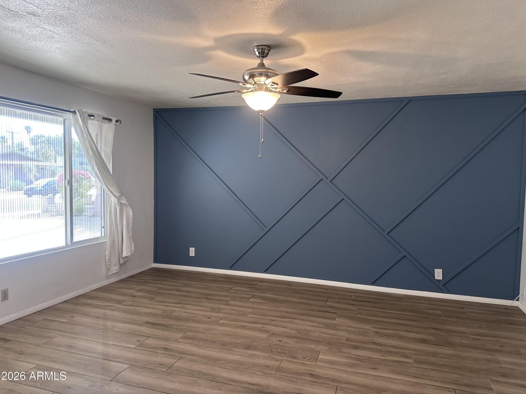 308 E Ellis Drive - Photo 8