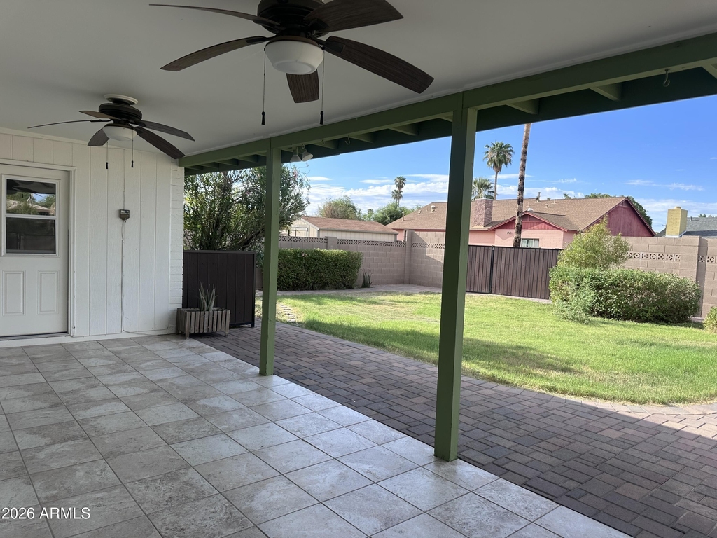 308 E Ellis Drive - Photo 18