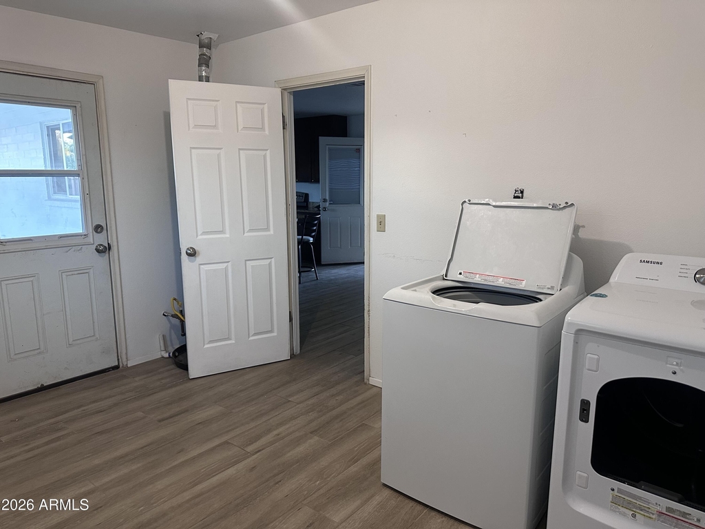 308 E Ellis Drive - Photo 25