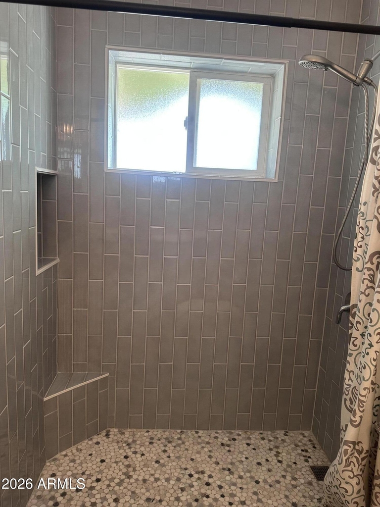 308 E Ellis Drive - Photo 17