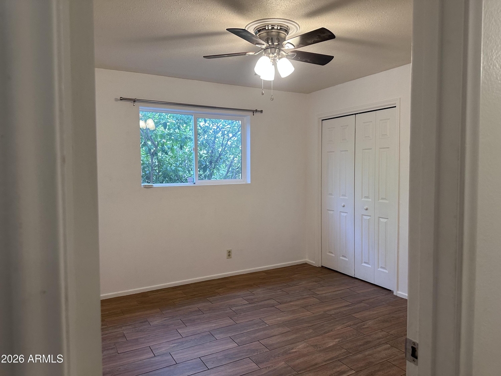 308 E Ellis Drive - Photo 14