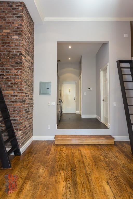 West 14 Street - Photo 2