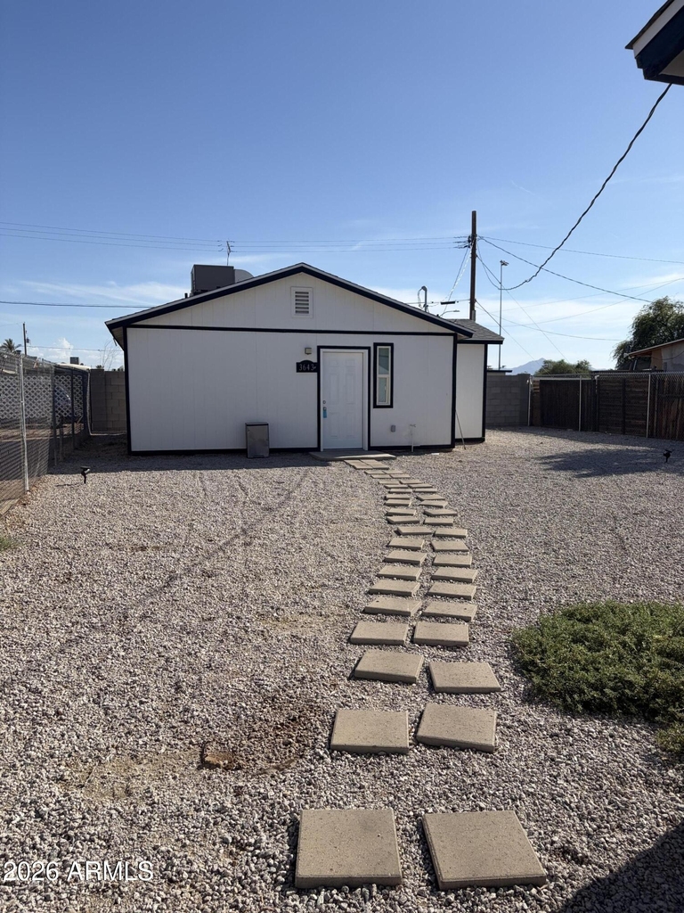 3643 W Garfield Street - Photo 1
