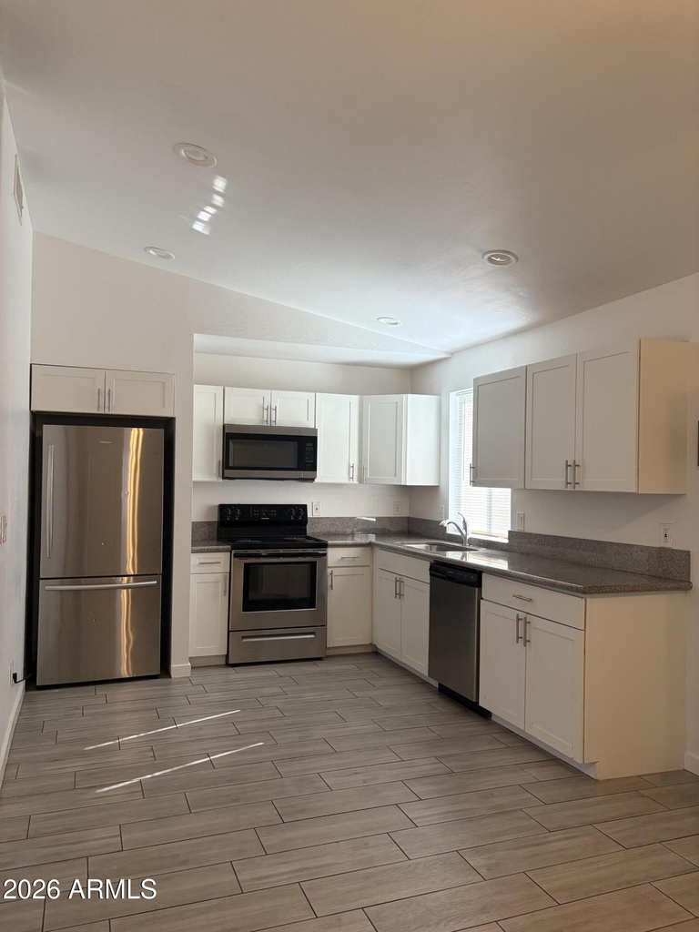 3643 W Garfield Street - Photo 2