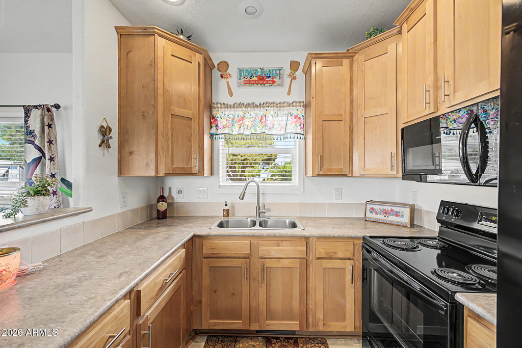654 E Ranch Road - Photo 12