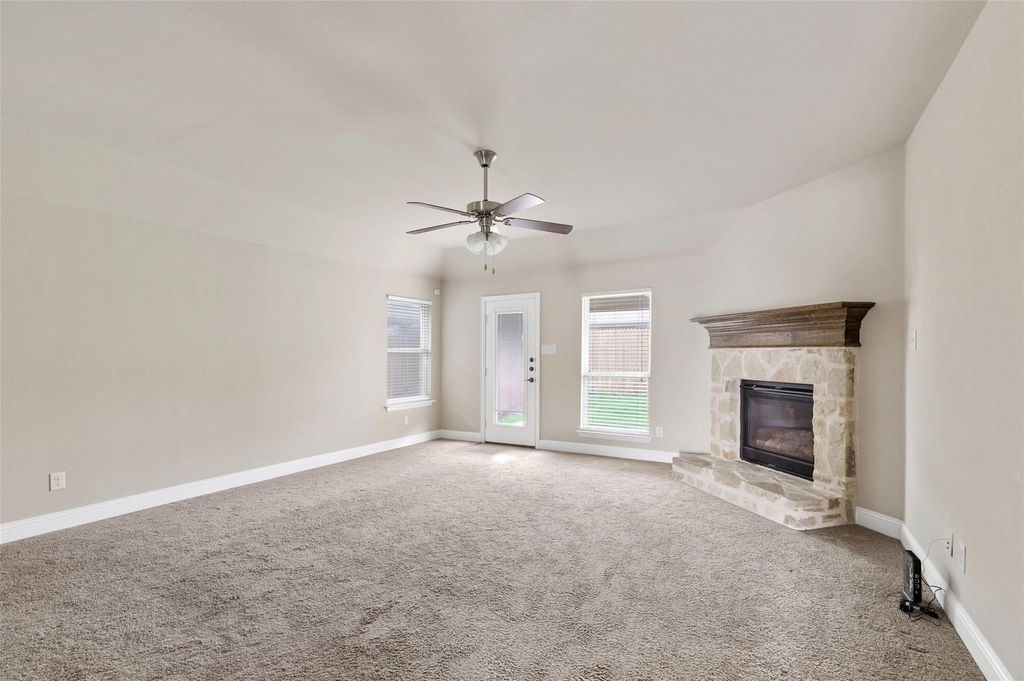 808 Kinghaven Drive - Photo 7