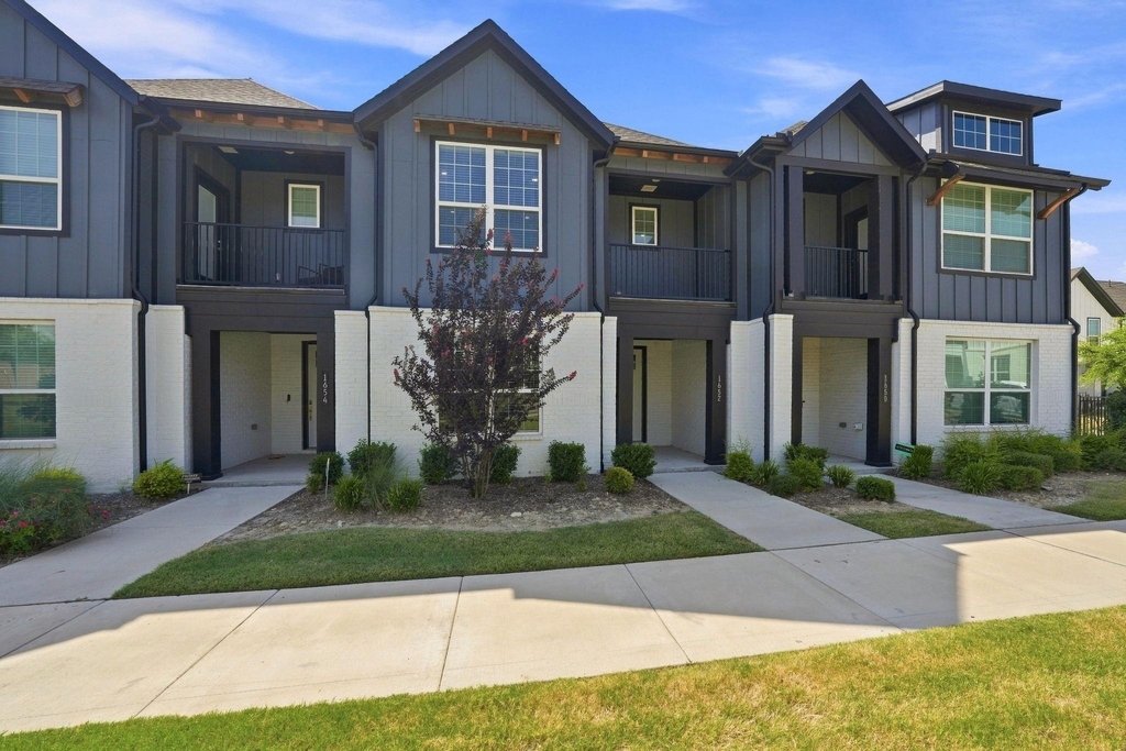 1652 Jessica Drive - Photo 0