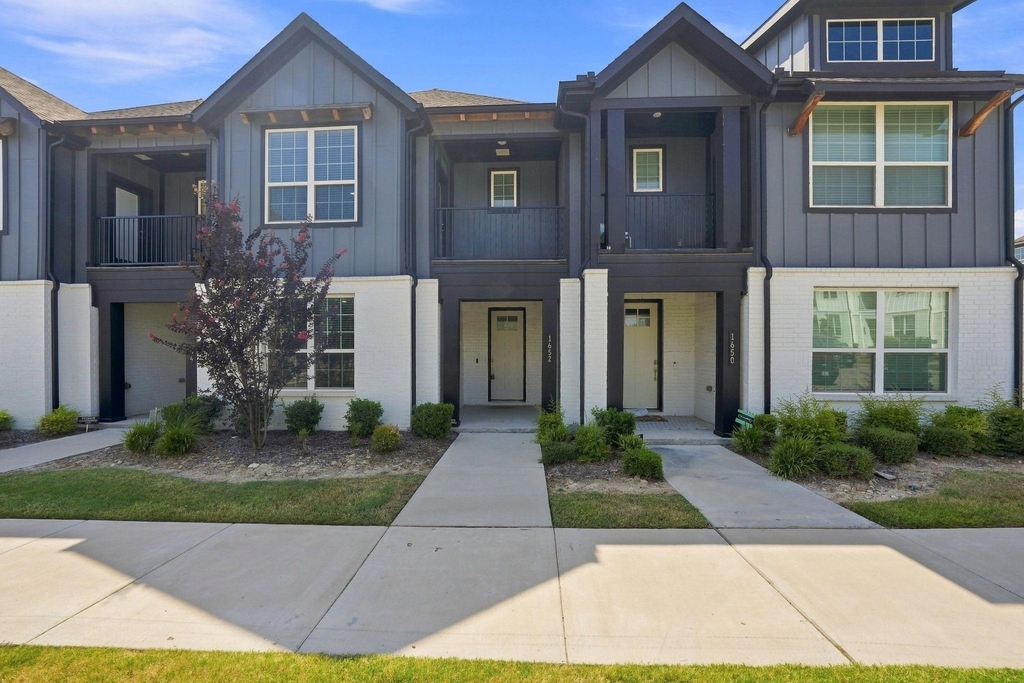 1652 Jessica Drive - Photo 4