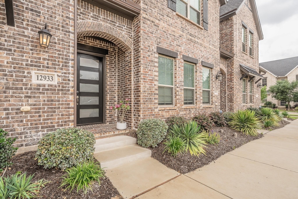 12933 Couture Drive - Photo 35
