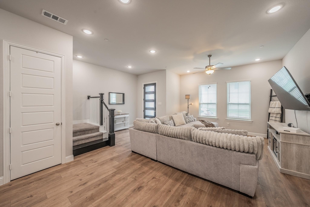 12933 Couture Drive - Photo 3