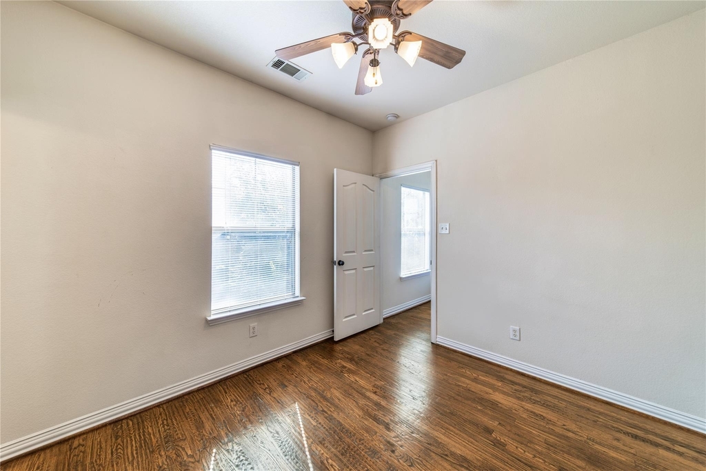 1712 Mary Street - Photo 12