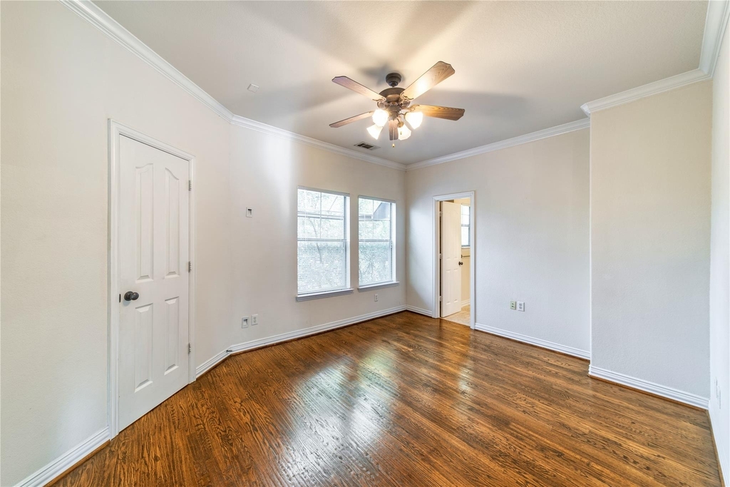 1712 Mary Street - Photo 8