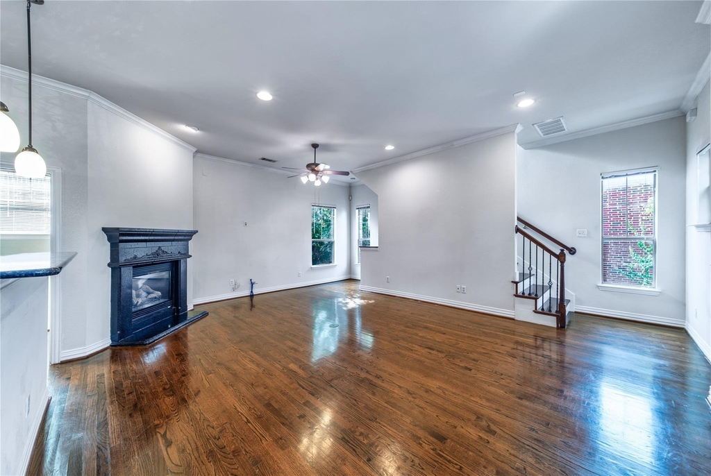 1712 Mary Street - Photo 4