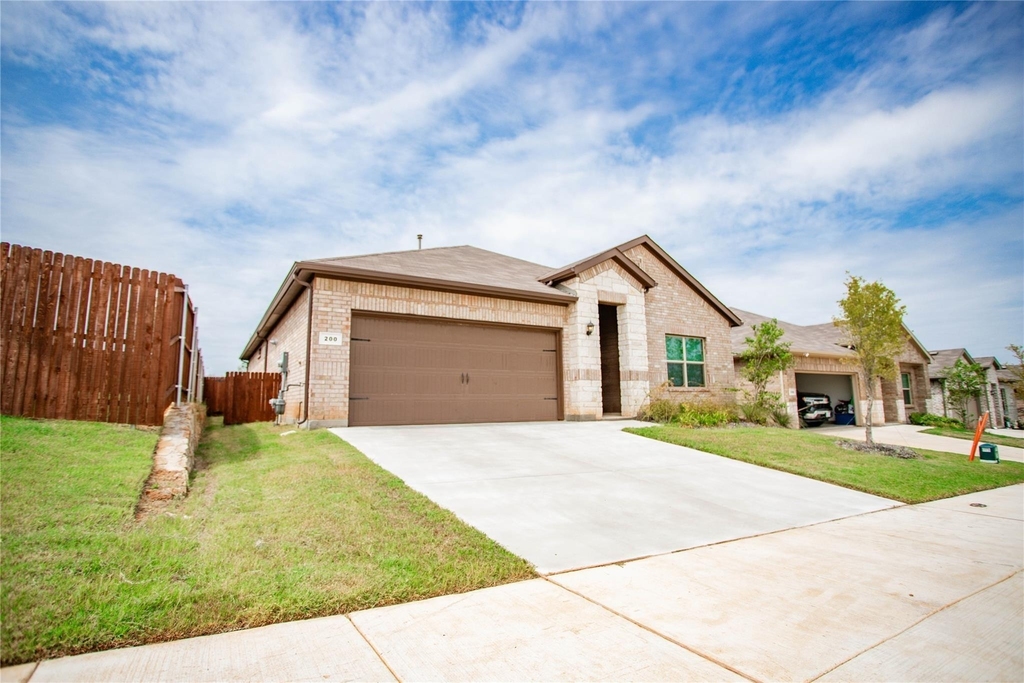 200 Lantana Trail - Photo 1