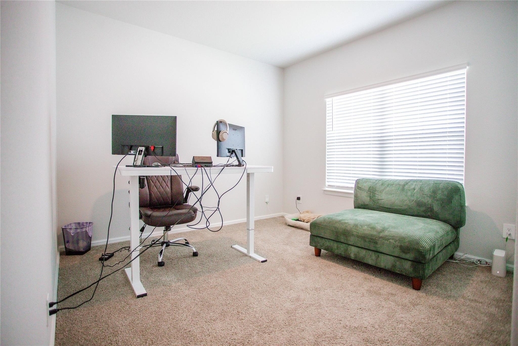 200 Lantana Trail - Photo 4